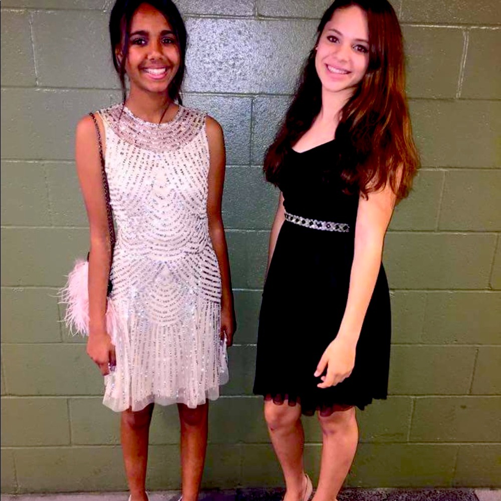 Gorgeous Aiden nude sequin knee legnth dress sz0